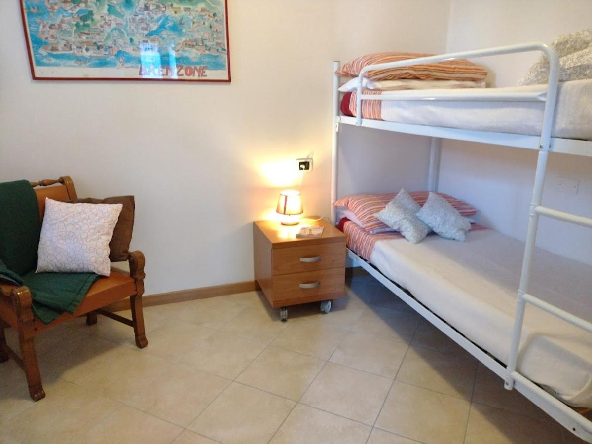 Appartamenti Casa Nina, Lago,Montagne, Uliveti Бренцоне сул Гарда Екстериор снимка