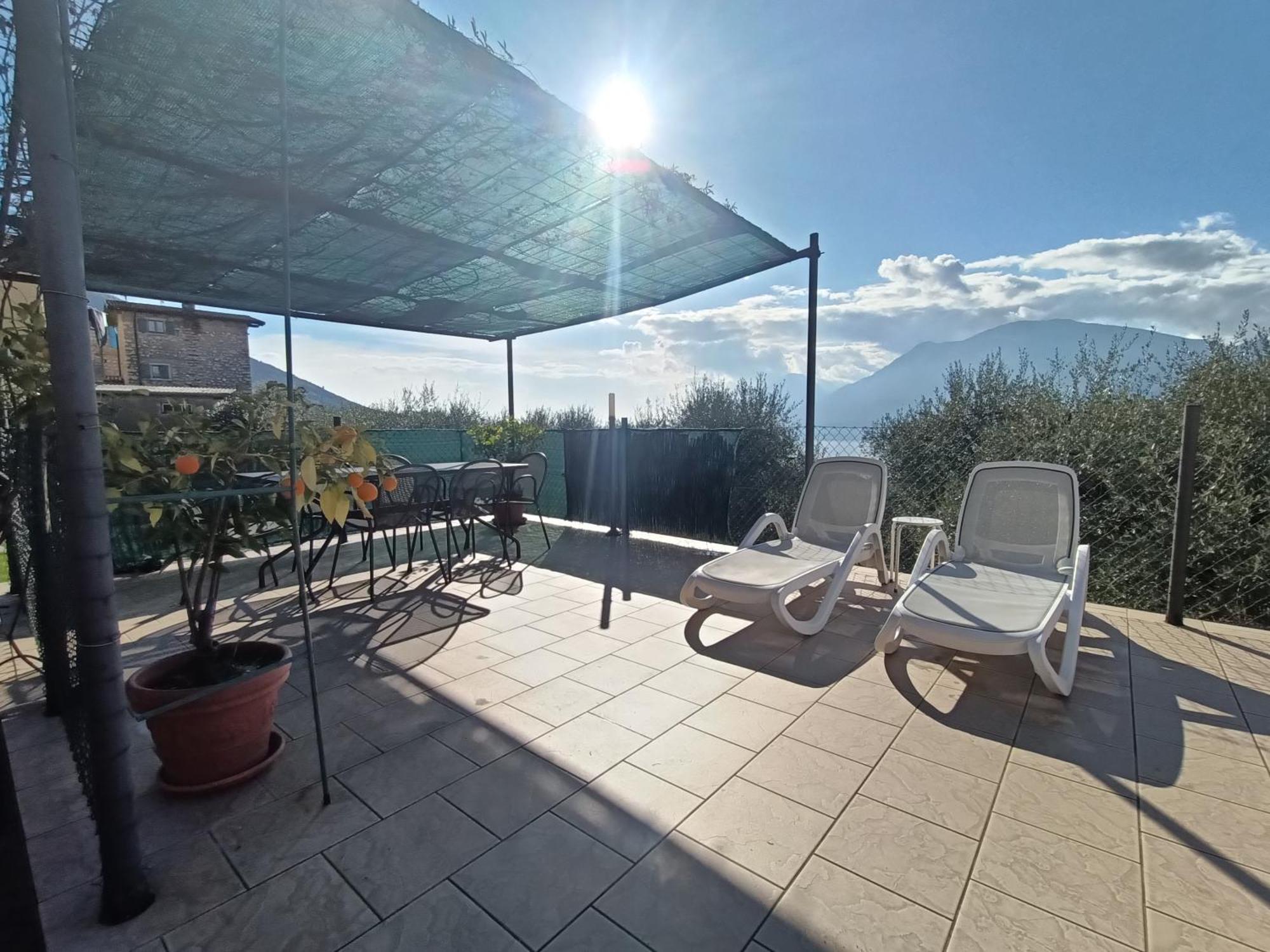 Appartamenti Casa Nina, Lago,Montagne, Uliveti Бренцоне сул Гарда Екстериор снимка