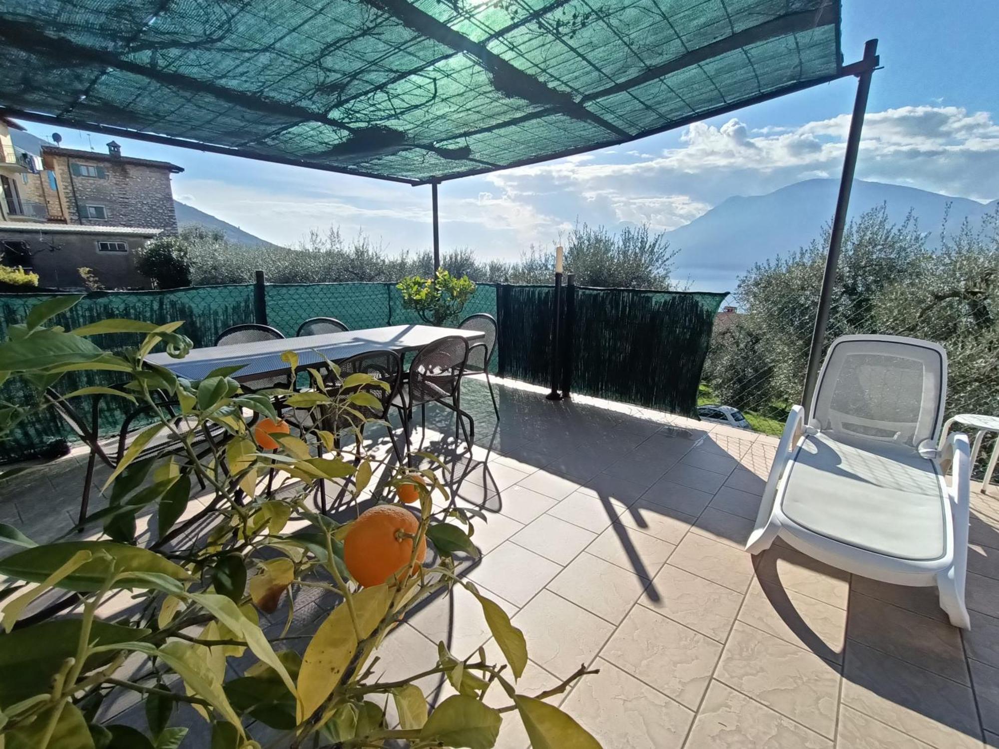 Appartamenti Casa Nina, Lago,Montagne, Uliveti Бренцоне сул Гарда Екстериор снимка