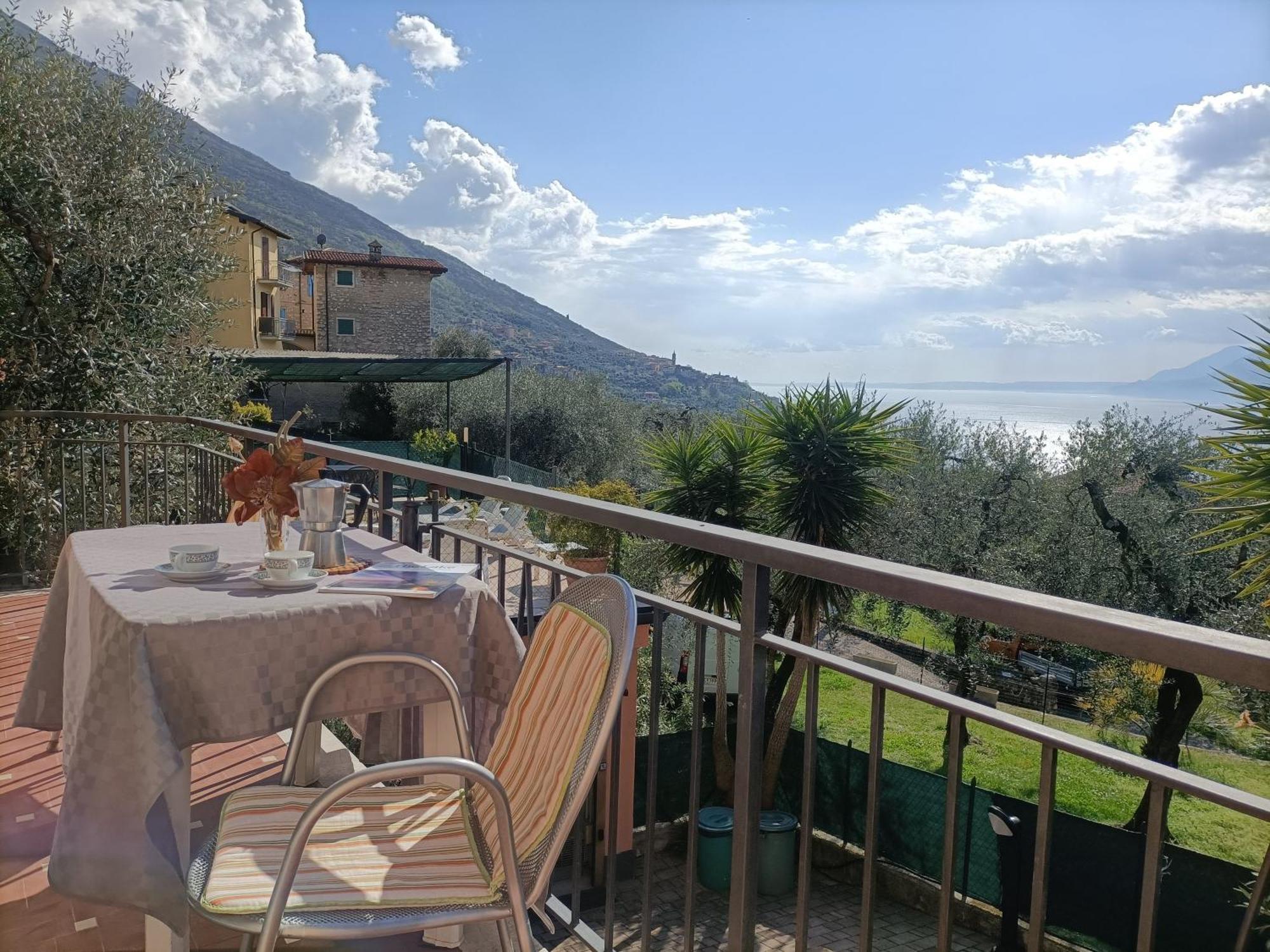 Appartamenti Casa Nina, Lago,Montagne, Uliveti Бренцоне сул Гарда Екстериор снимка